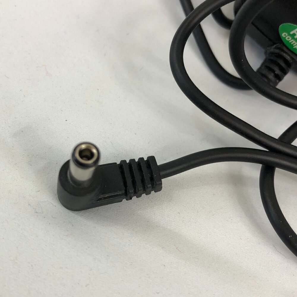 Switching Adapter Model FJ-SW1280e031 - Picture 4 of 5
